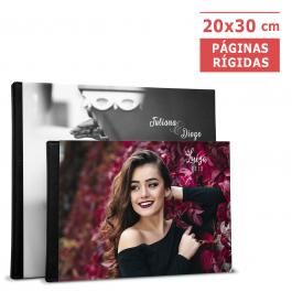 Álbum Premium Papel Fujifilm 20x30 cm  Capa fotográfica com tecido ou courino. Gramatura 800 g/m² Abertura panorâmica